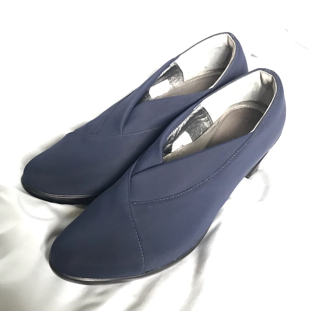 Naot Lucente Women’s Dress Pump 💙 Navy - sz 39/8